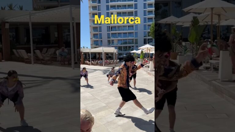 Mallorca South Beach hotel Calvia Beach dancers ✨🕺💃✨ #shorts #mallorca #viral #travel
