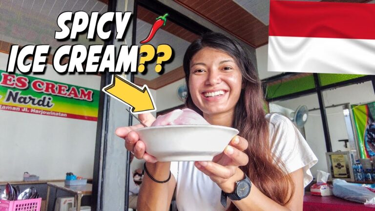 Indonesian Street Food in Yogyakarta! Not What We Expected 🇮🇩