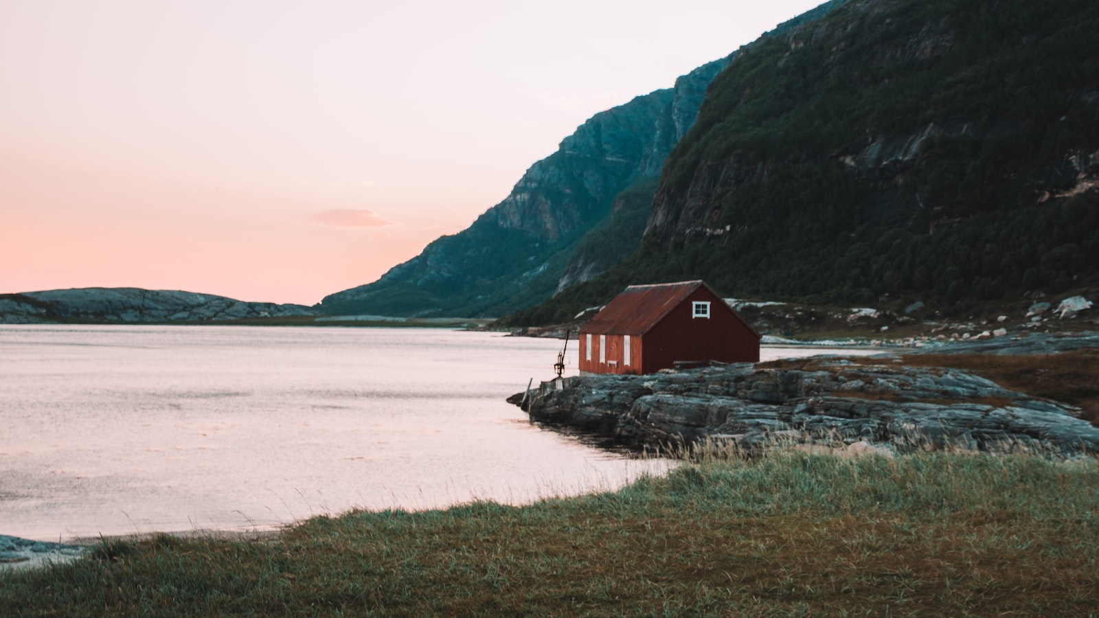 Exploring the Beauty of Scandinavia: A Travel Guide to Visiting Norway, Sweden, and Denmark