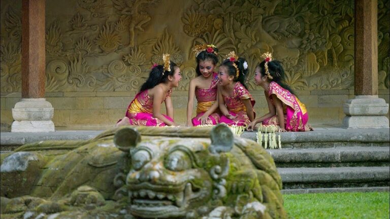 Amandari: a magnificent five star hotel in Ubud, Bali (full  tour)