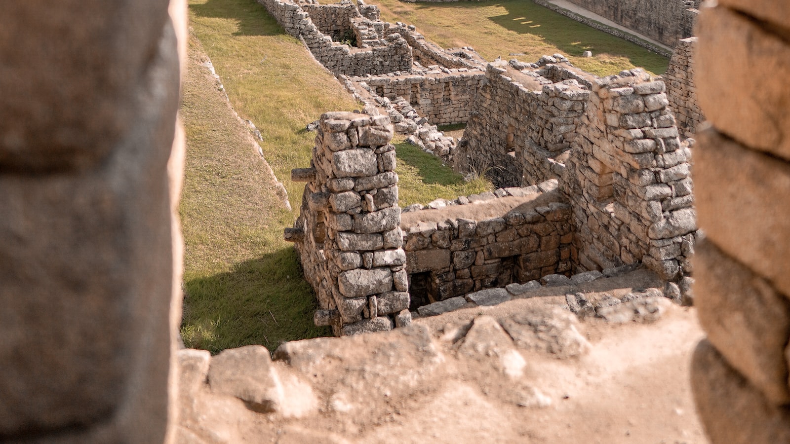 Exploring the Incan Wonders of Machu Picchu