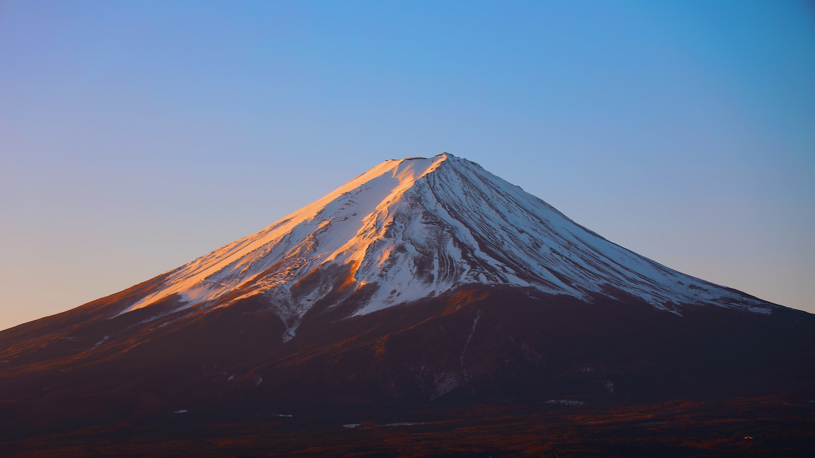 Exploring the Majestic Wonders of Japan