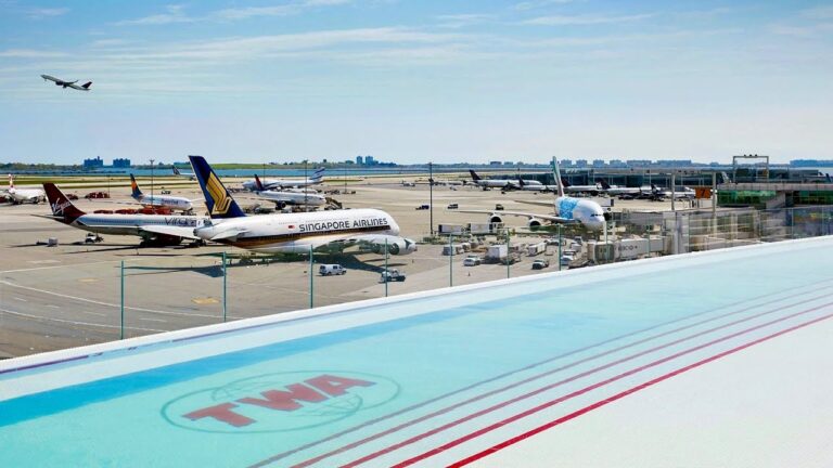 TWA Hotel at JFK Airport (New York): aviation geek paradise (SO COOL!)