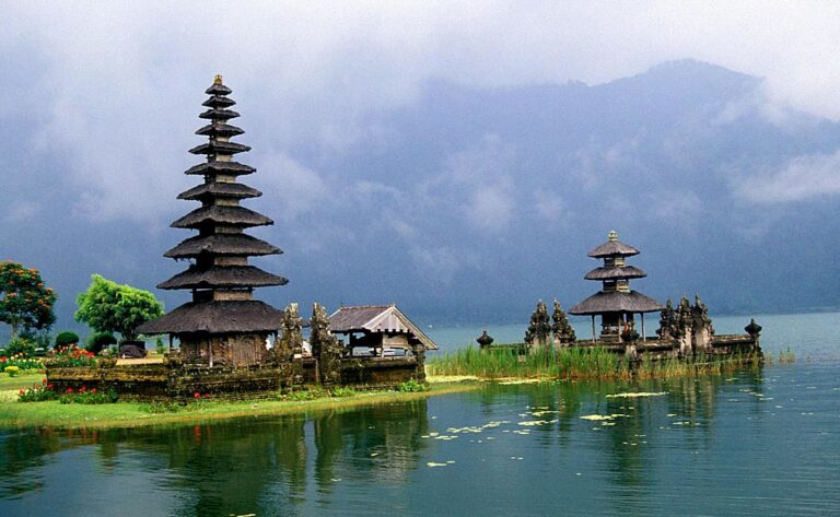 Exploring Beautiful Bali: A Must-See Destination for Any Adventurer!