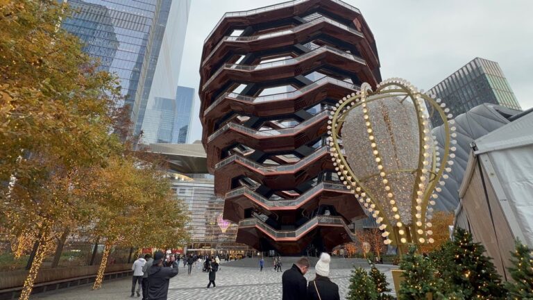 New York City LIVE Midtown Manhattan Christmas Walk ✨(December 5, 2023)