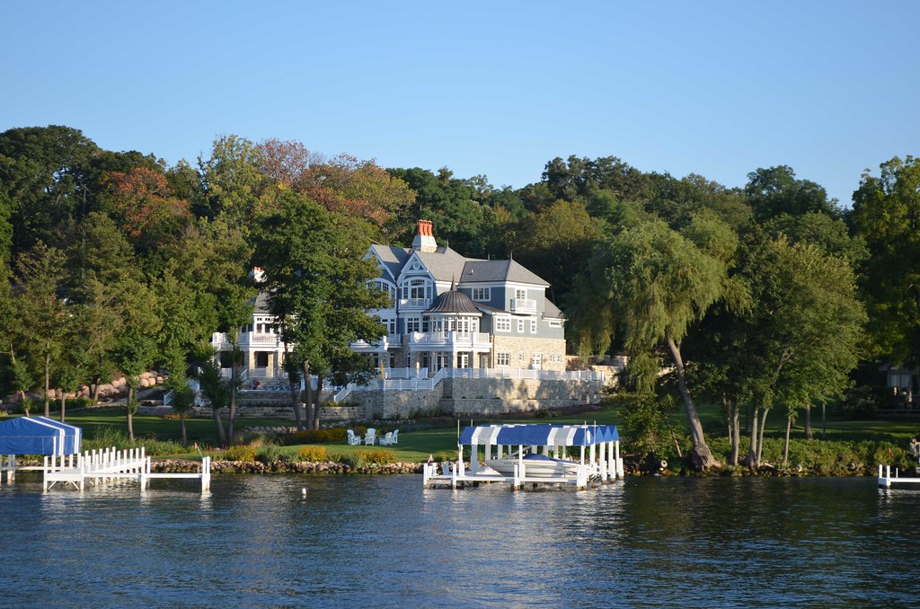 Explore Beautiful Lake Geneva from Eclectic Lakeside Hotels