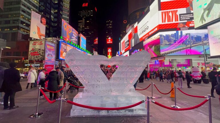 New York City LIVE Manhattan on Valentines Day 2024 (February 14, 2024)